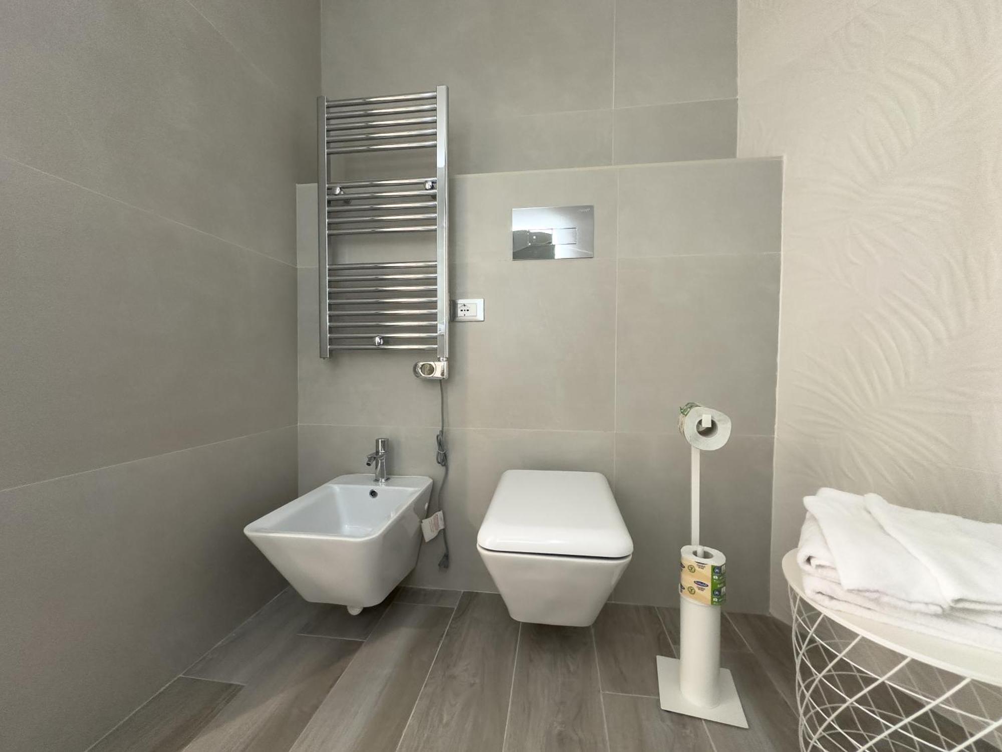 Al Civico3 Home & Suites Salerno Kültér fotó